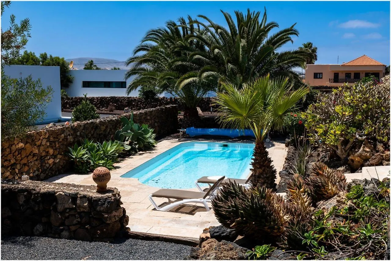 Villa Villa-Mayo - Peaceful Paradise: Lajares Dream Vacation