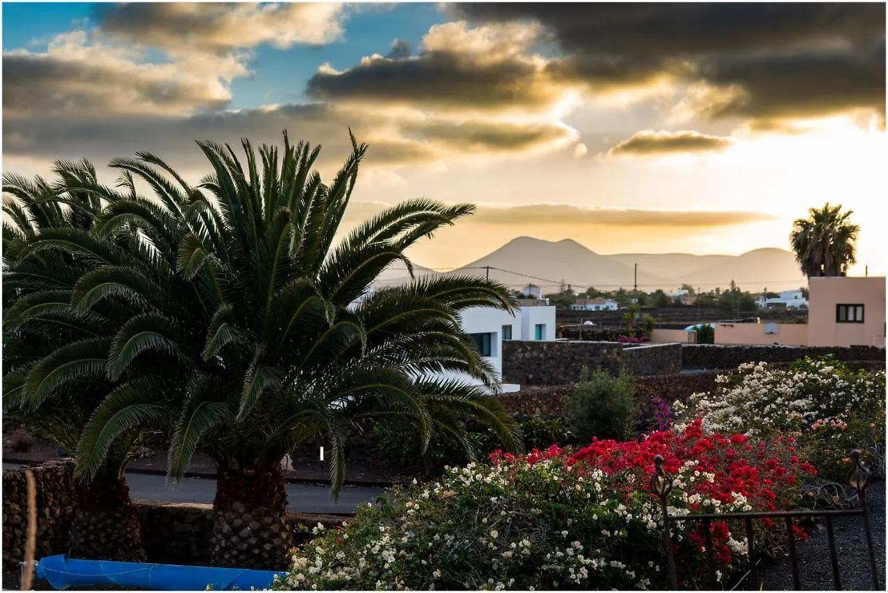 Villa Villa-Mayo - Peaceful Paradise: Lajares Dream Vacation